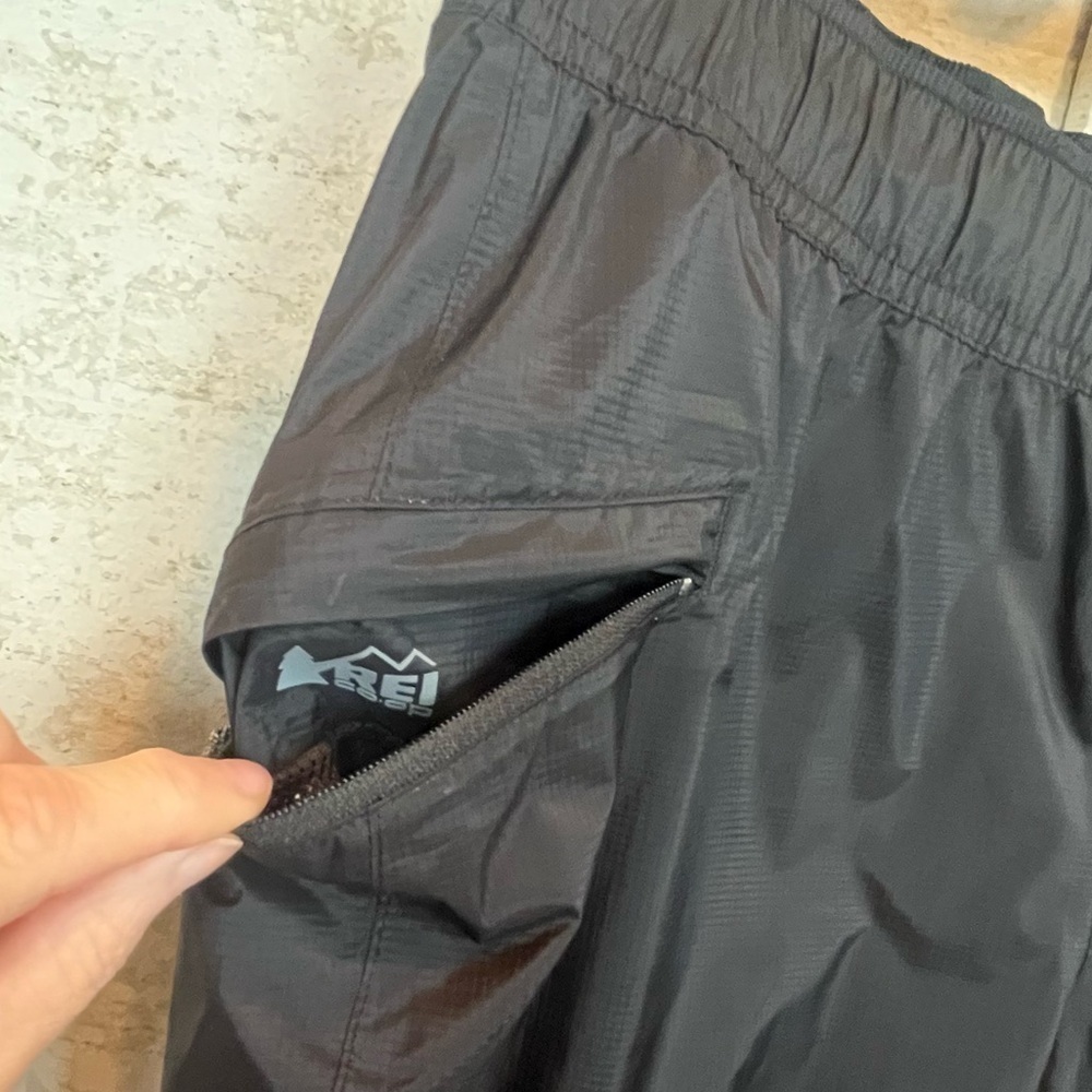 REI Men's Nylon Ripstop Pants Sz M Outdoors Hiking Gorpcore Ankle Closure - Picture 6 of 16